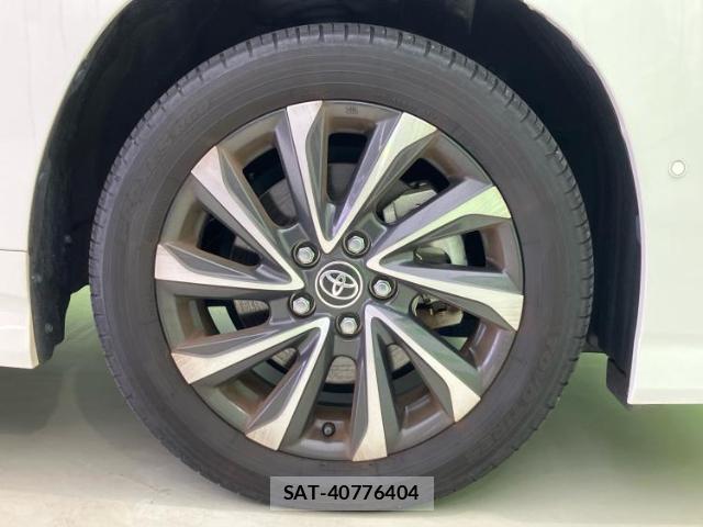 Toyota VOXY 2023-08 8374131-17