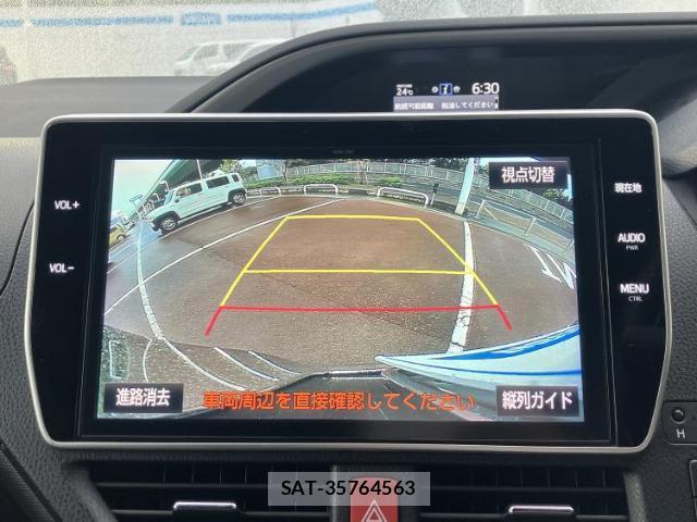 Toyota VOXY 2019-11 8374140-11