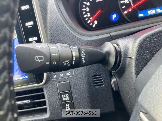 Toyota VOXY 2019-11 8374140-16