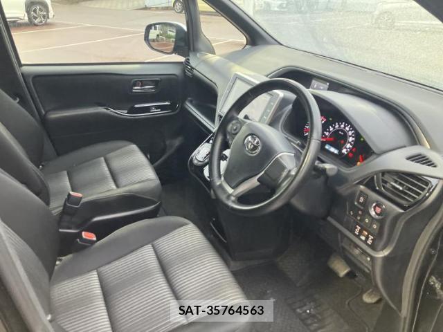 Toyota VOXY 2019-11 8374140-3