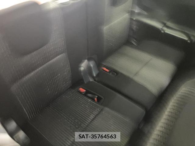 Toyota VOXY 2019-11 8374140-5