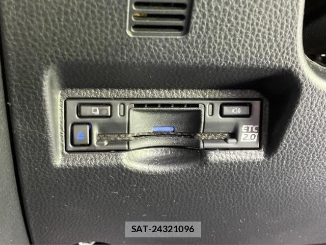 Toyota VOXY 2025-02 8374164-17
