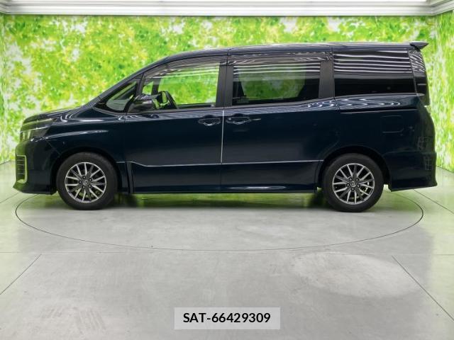 Toyota VOXY 2014-10 8374166-1