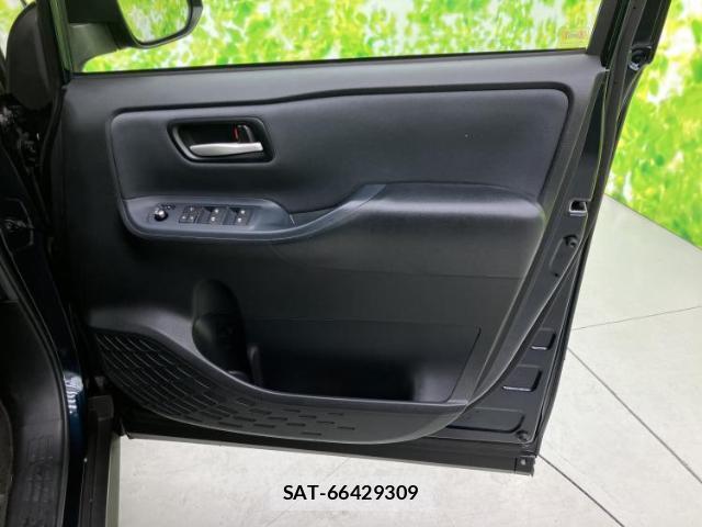 Toyota VOXY 2014-10 8374166-3