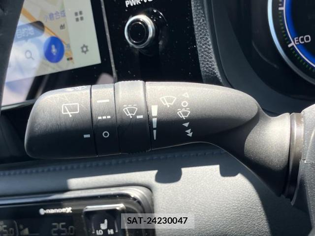 Toyota VOXY 2024-08 8374175-17