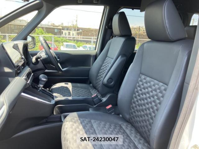 Toyota VOXY 2024-08 8374175-6