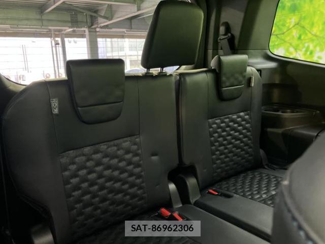 Toyota VOXY 2022-07 8374186-5
