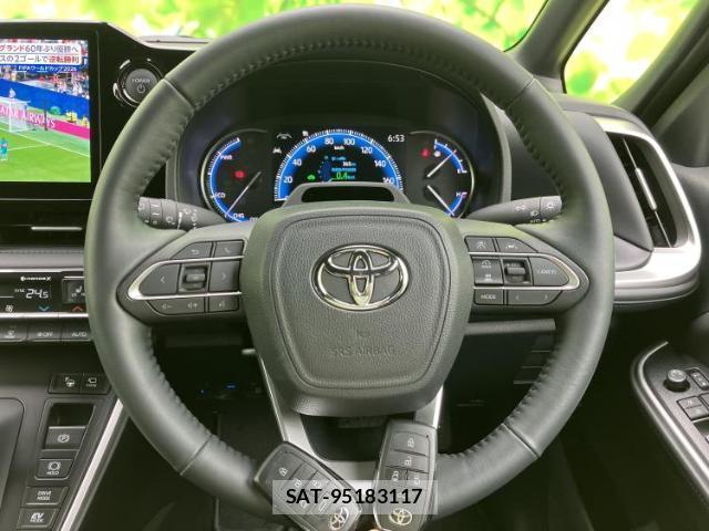 Toyota VOXY 2025-06 8374202-13