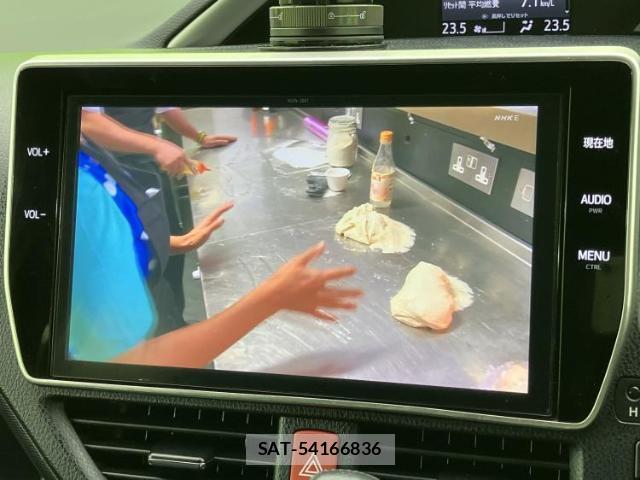 Toyota VOXY 2018-02 8374209-10