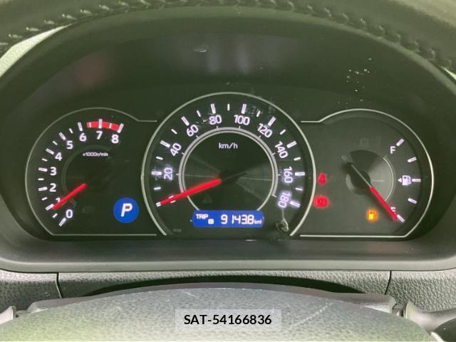 Toyota VOXY 2018-02 8374209-12