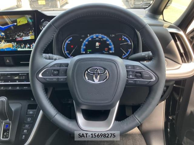 Toyota VOXY 2025-02 8374281-15