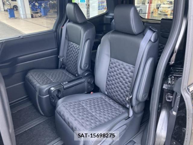 Toyota VOXY 2025-02 8374281-7