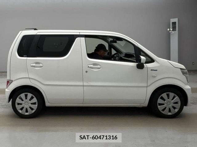 Suzuki WAGON R 2021-08 8372816-3