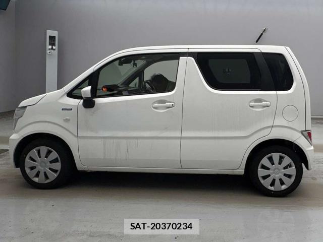 Suzuki WAGON R 2021-08 8372824-4