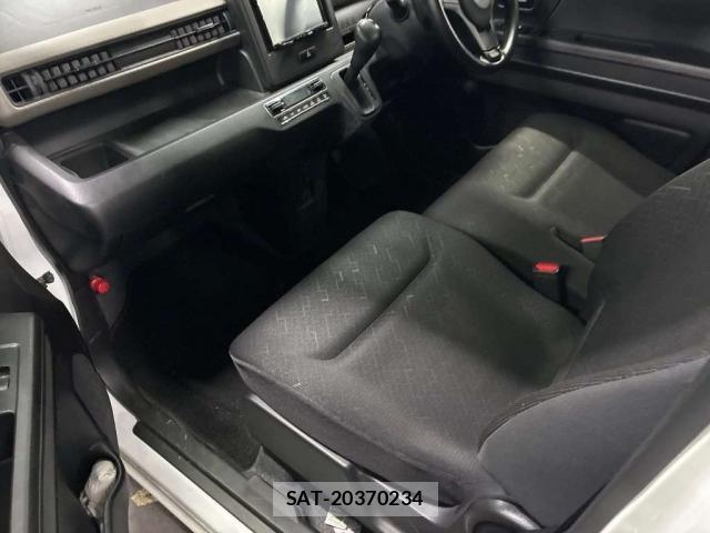 Suzuki WAGON R 2021-08 8372824-9