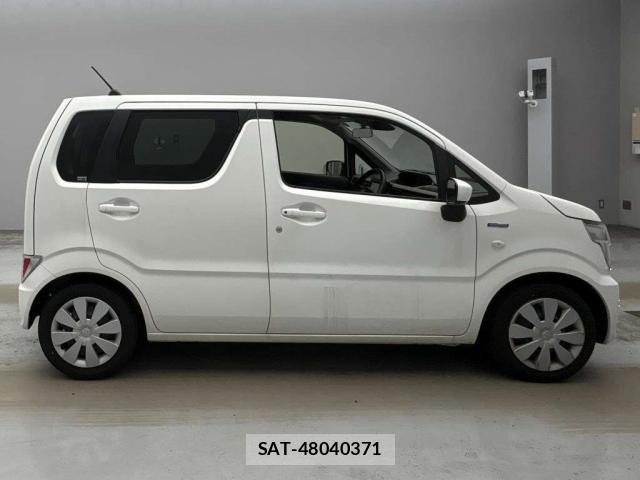 Suzuki WAGON R 2021-08 8372825-3