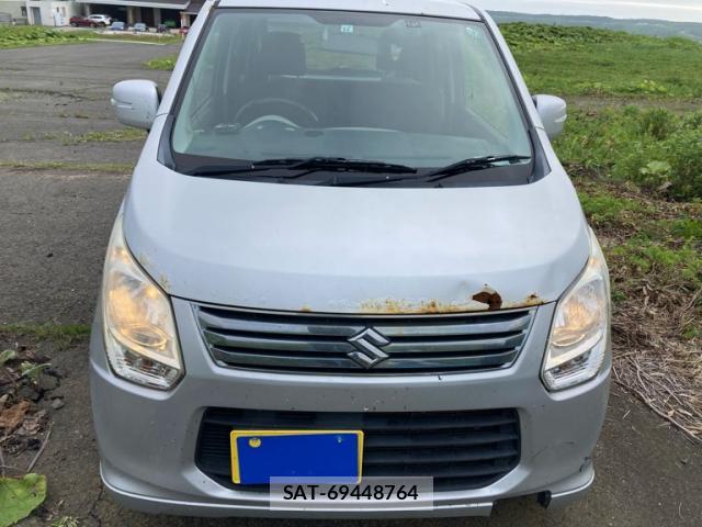 Suzuki WAGON R 2013-08 8373018-1
