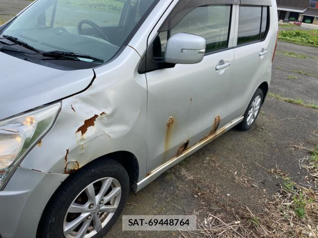 Suzuki WAGON R 2013-08 8373018-10