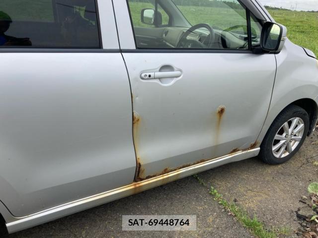 Suzuki WAGON R 2013-08 8373018-11