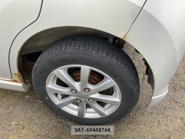 Suzuki WAGON R 2013-08 8373018-5