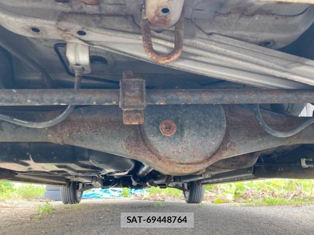Suzuki WAGON R 2013-08 8373018-8