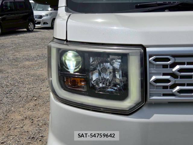 Daihatsu WAKE 2015-03 8373489-6