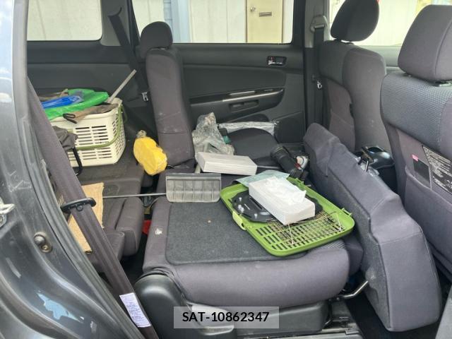 Toyota WISH 2004-02 8372483-11