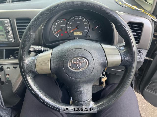 Toyota WISH 2004-02 8372483-4
