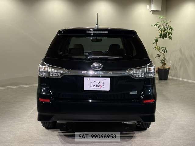 Toyota WISH 2012-06 8373942-1