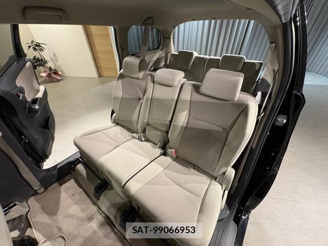 Toyota WISH 2012-06 8373942-6