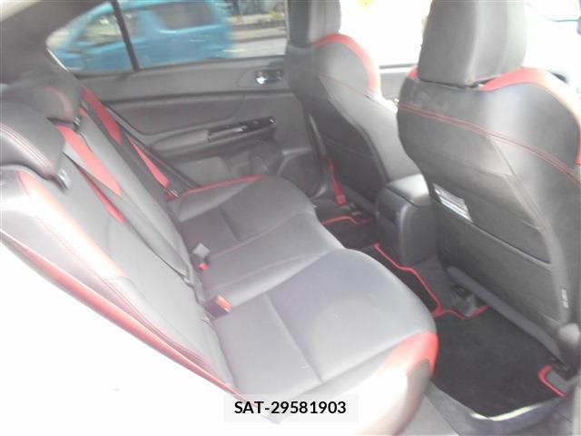 Subaru WRX STI 2017-08 8372535-10