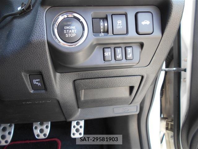 Subaru WRX STI 2017-08 8372535-12