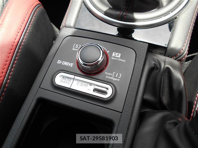 Subaru WRX STI 2017-08 8372535-16