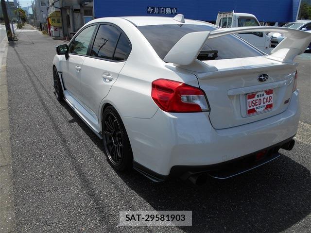 Subaru WRX STI 2017-08 8372535-5