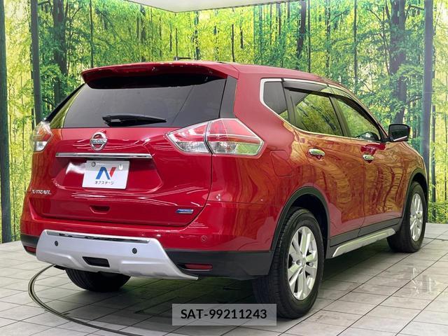 Nissan X-TRAIL 2015-01 8372465-16