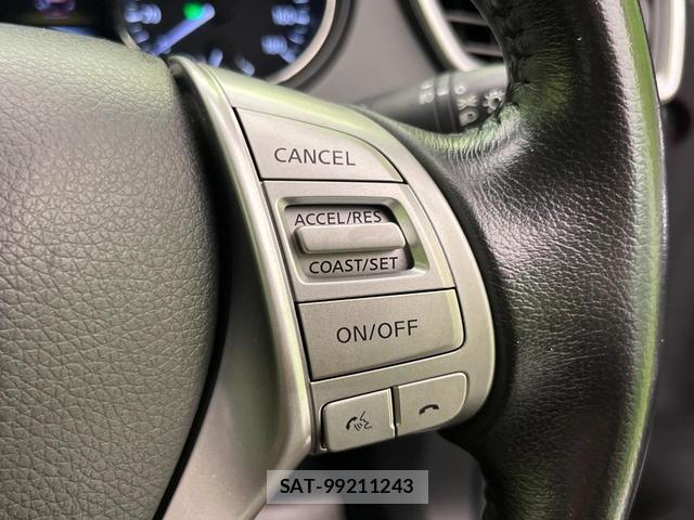 Nissan X-TRAIL 2015-01 8372465-5