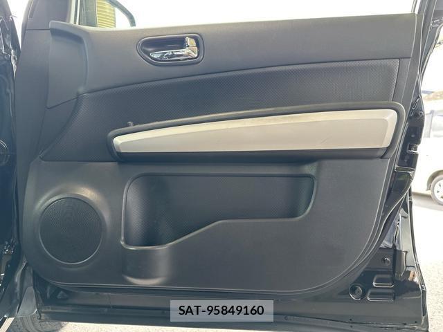 Nissan X-TRAIL 2013-07 8372582-13