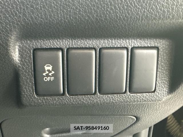 Nissan X-TRAIL 2013-07 8372582-4