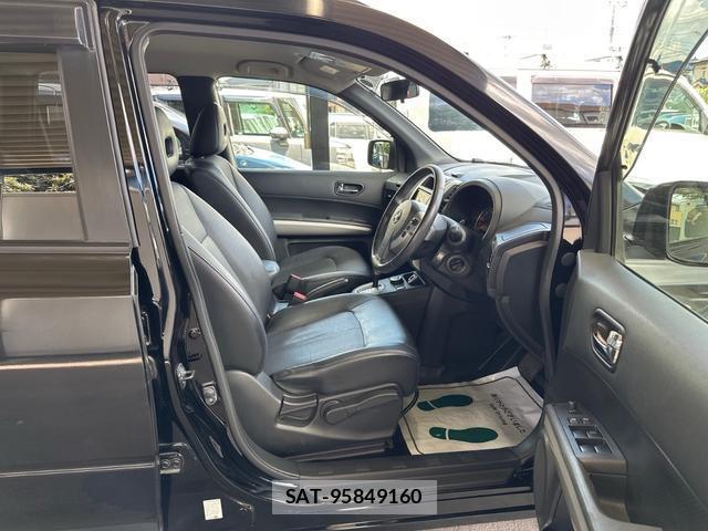 Nissan X-TRAIL 2013-07 8372582-5