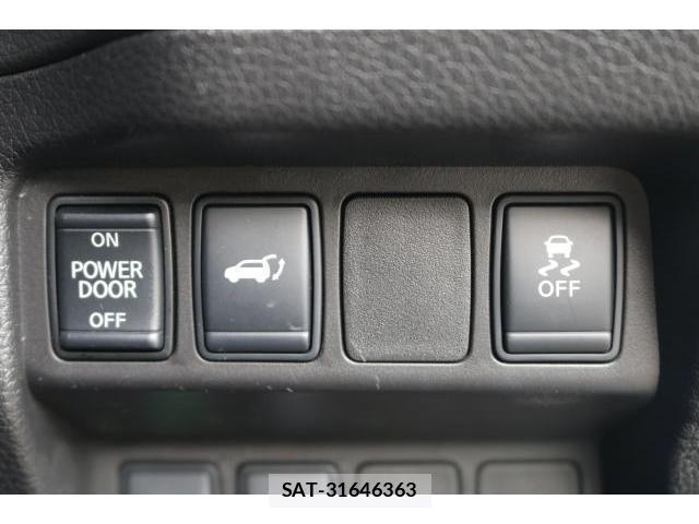 Nissan X-TRAIL 2018-10 8373367-9