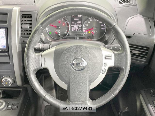Nissan X-TRAIL 2013-11 8373627-11