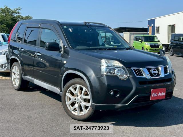Nissan X-TRAIL 2013-10 8373775-1
