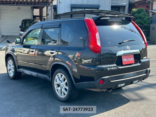 Nissan X-TRAIL 2013-10 8373775-10