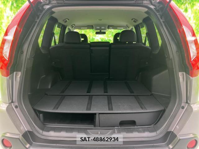 Nissan X-TRAIL 2013-01 8374268-7