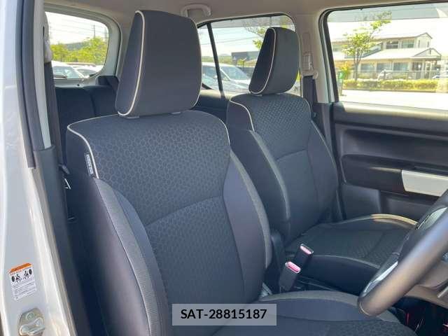 Suzuki X BEE 2019-08 8373634-5