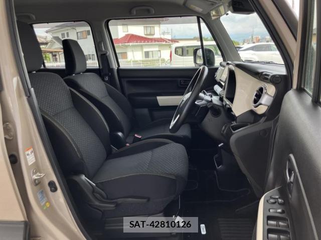 Suzuki X BEE 2019-10 8374245-3