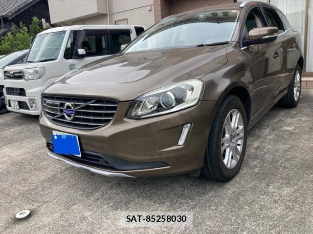 Volvo XC60 2016-08 8373008-1