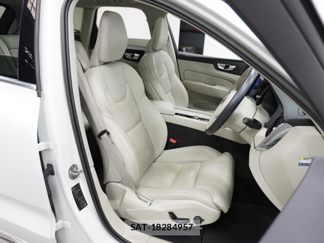 Volvo XC60 2022-08 8373054-13