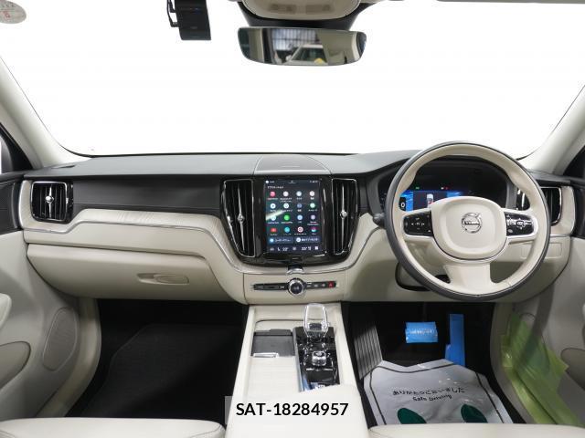 Volvo XC60 2022-08 8373054-2