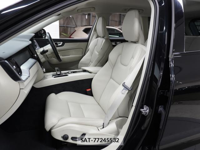Volvo XC60 2021-12 8373055-13